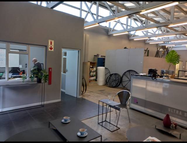 189M² WAREHOUSE TO LET IN MAITLAND